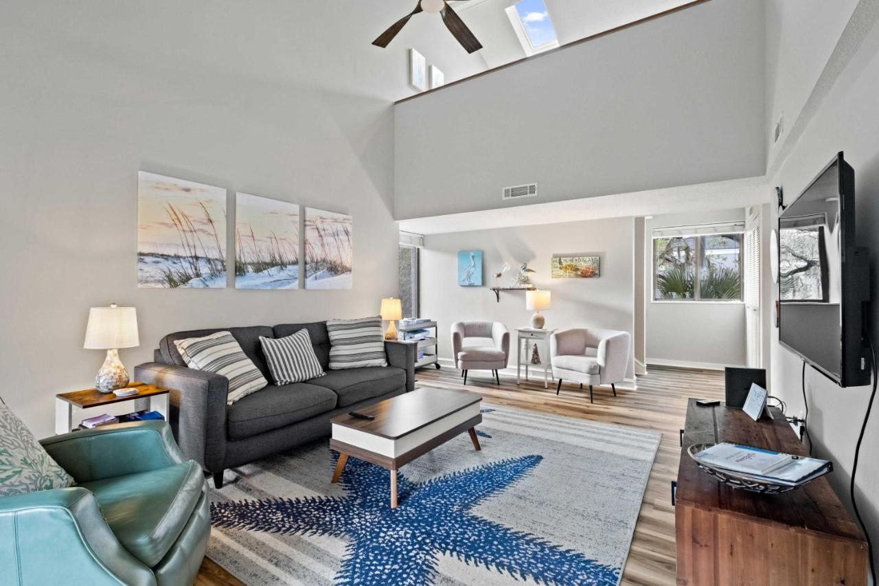 Coastal Oasis With Pool - Walk To Coligny Beach Park Hilton Head Island Buitenkant foto