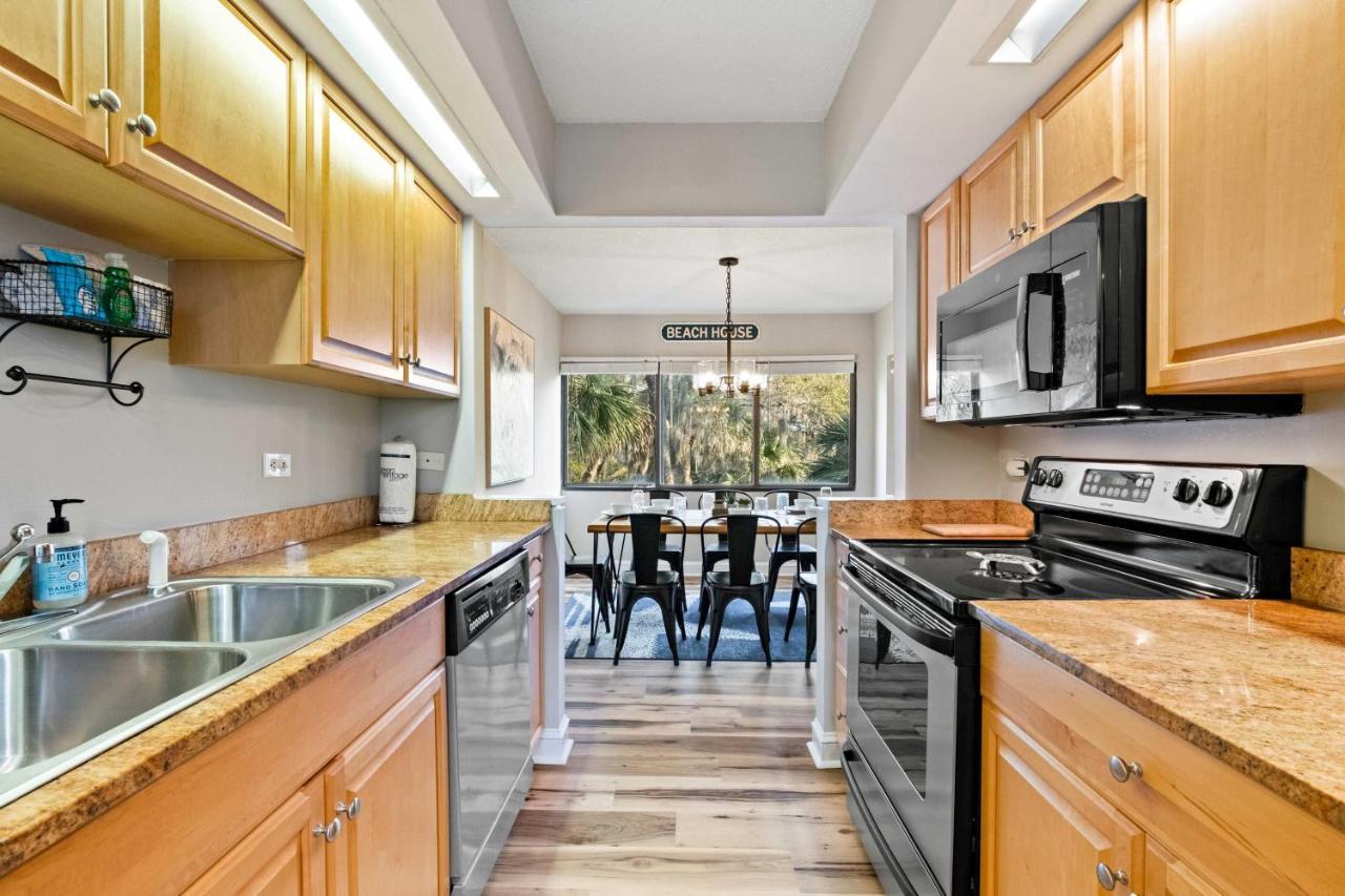 Coastal Oasis With Pool - Walk To Coligny Beach Park Hilton Head Island Buitenkant foto